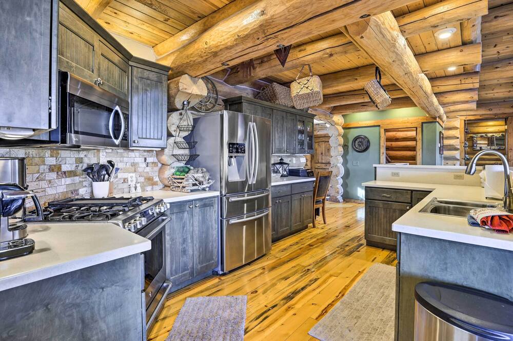 Photo of Kitchen in Quandary Village