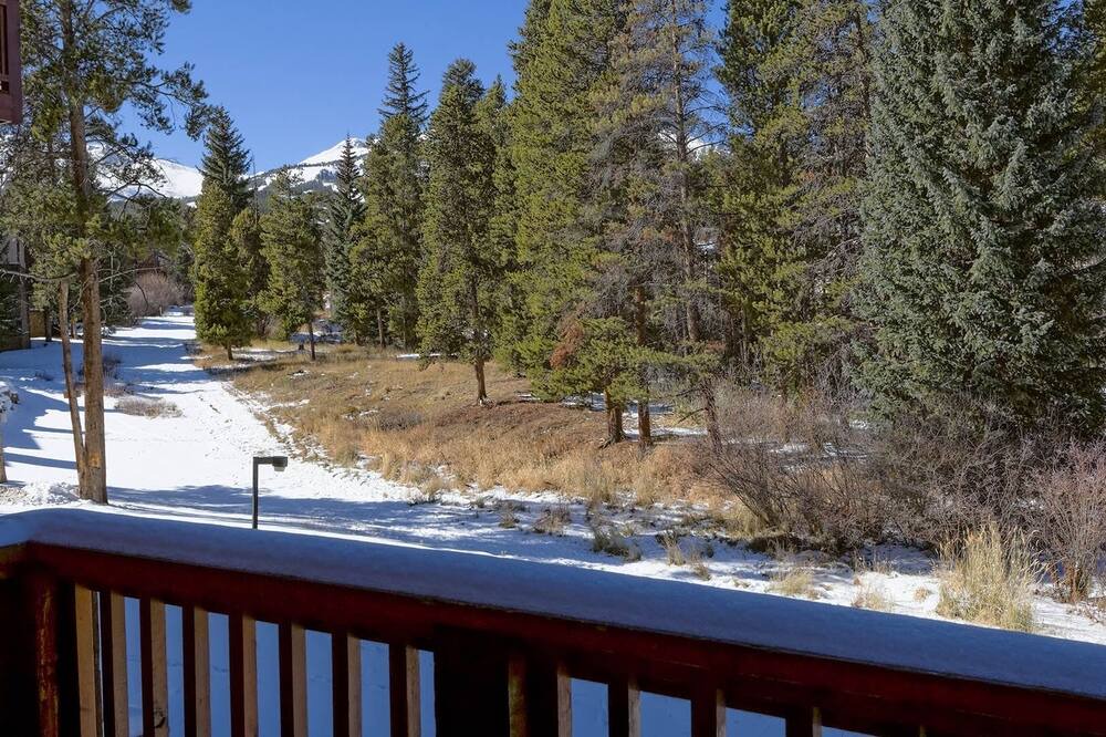 Photo of Patio Balcony in Four O'Clock