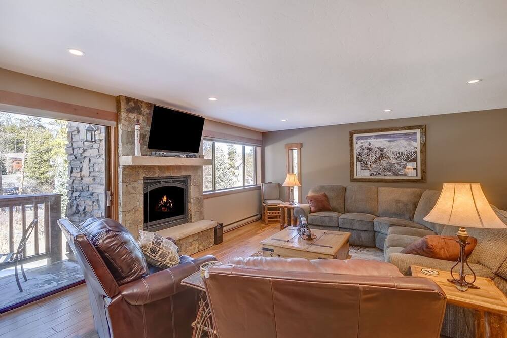 Photo of Livingroom in Four O'Clock