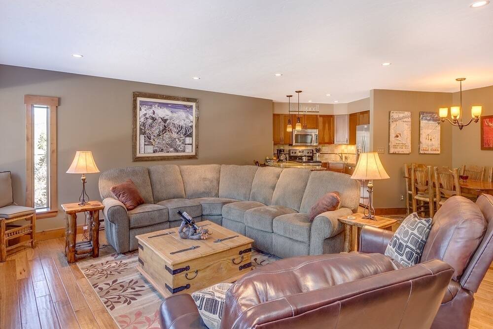 Photo of Livingroom in Four O'Clock
