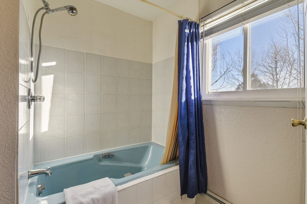 Photo of Bathroom in Grand View Estates