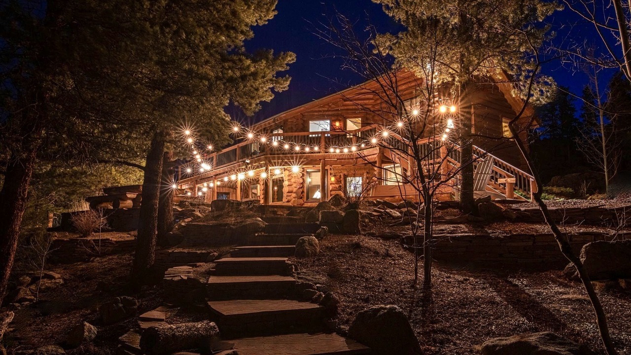 Photo of Outdoor in Black Hawk