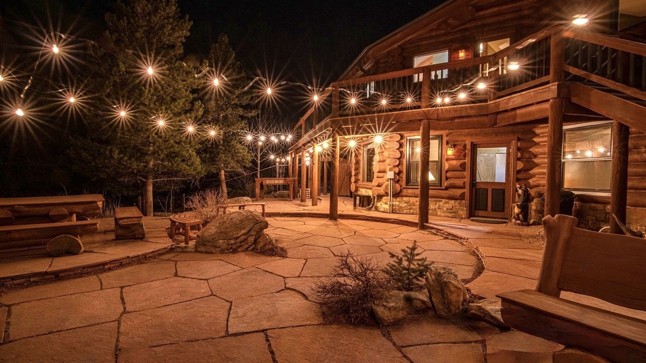 Photo of Outdoor in Black Hawk