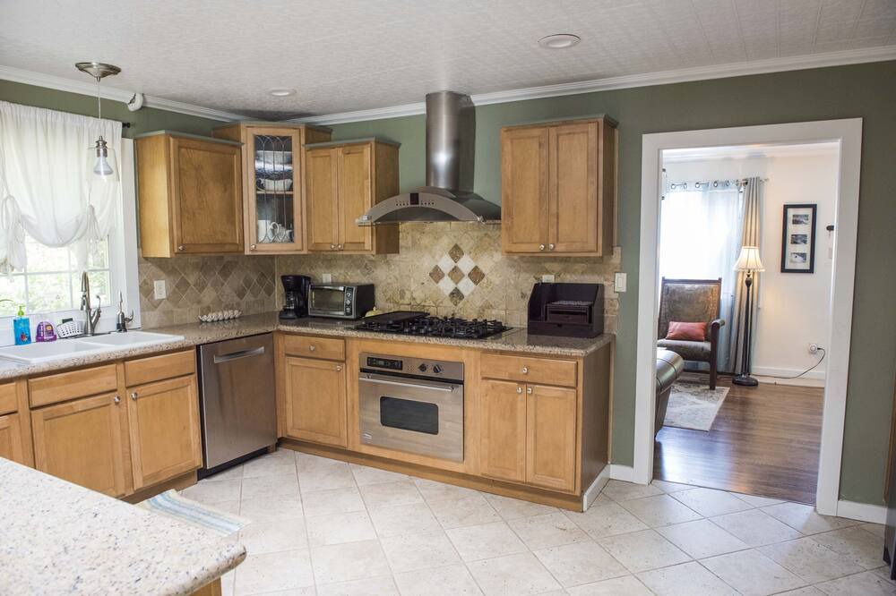 Photo of Bedroom in Panorama Heights