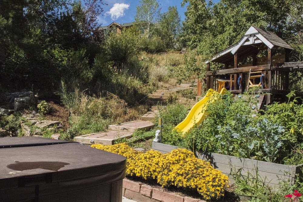 Photo of Outdoor in Panorama Heights