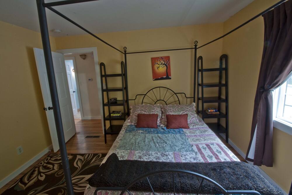 Photo of Bedroom in Panorama Heights