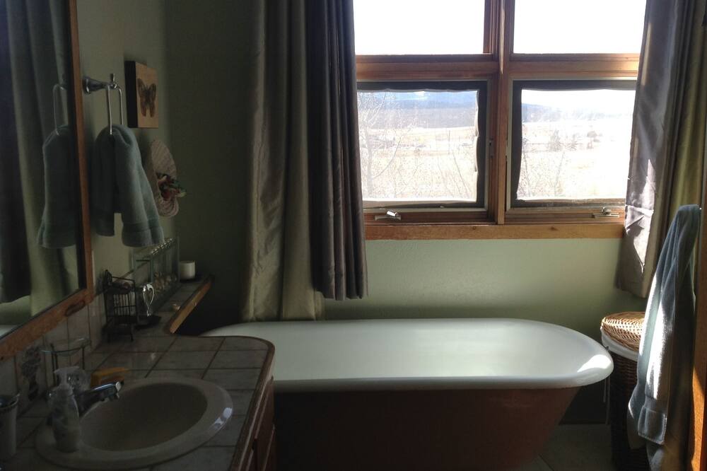 Photo of Bathroom in Divide