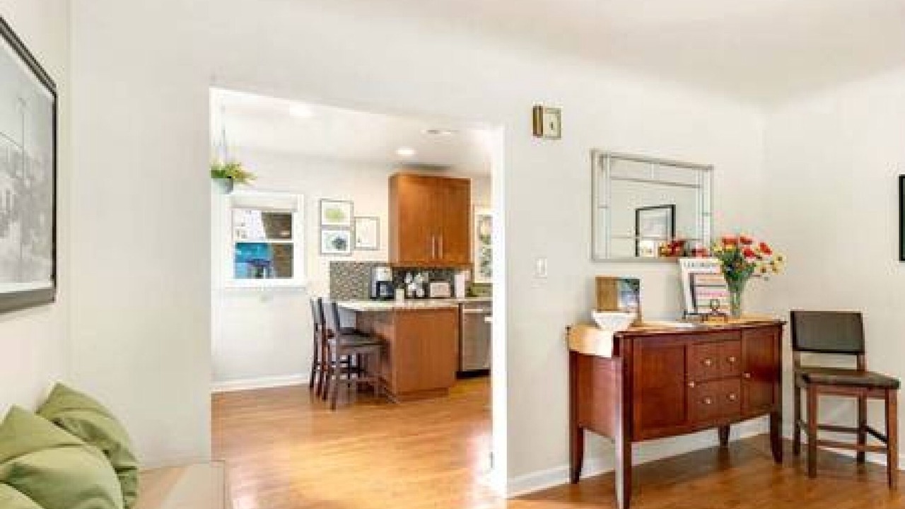 Photo of Livingroom in Old Town West