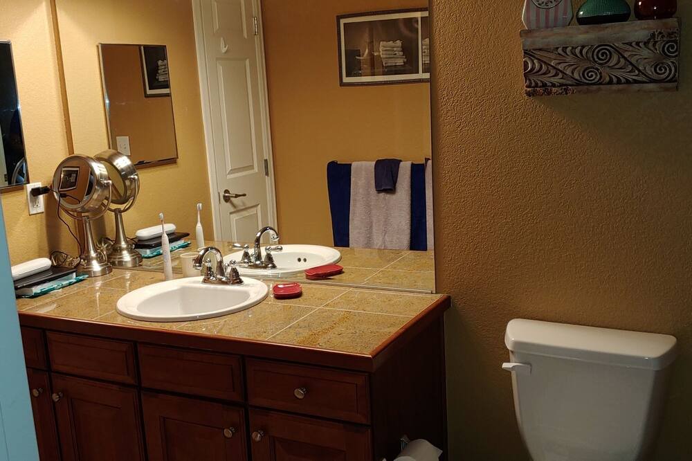 Photo of Bathroom in Vista Ridge