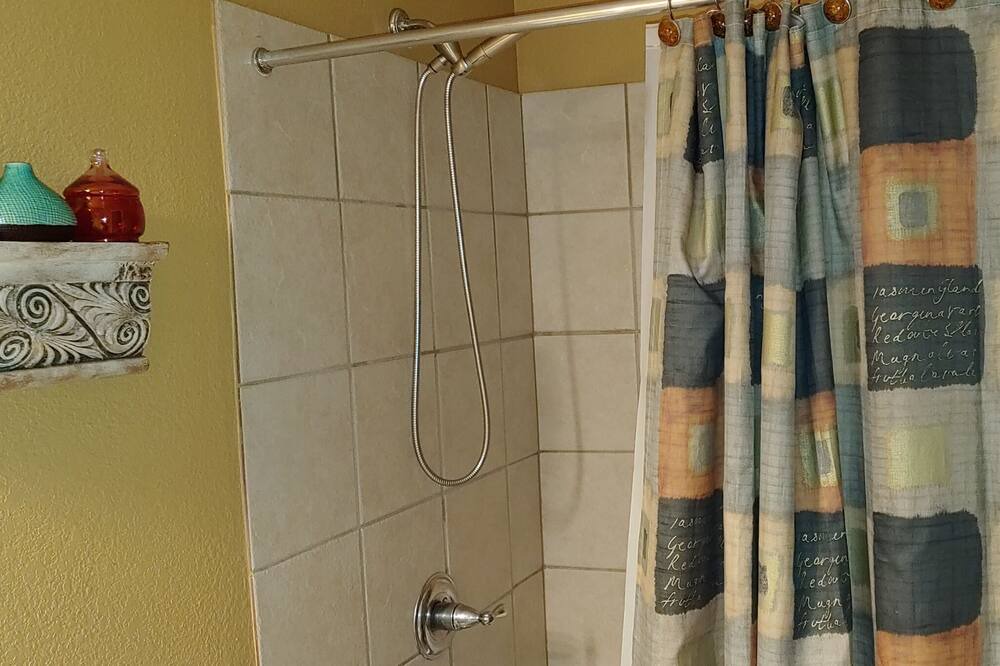 Photo of Bathroom in Vista Ridge