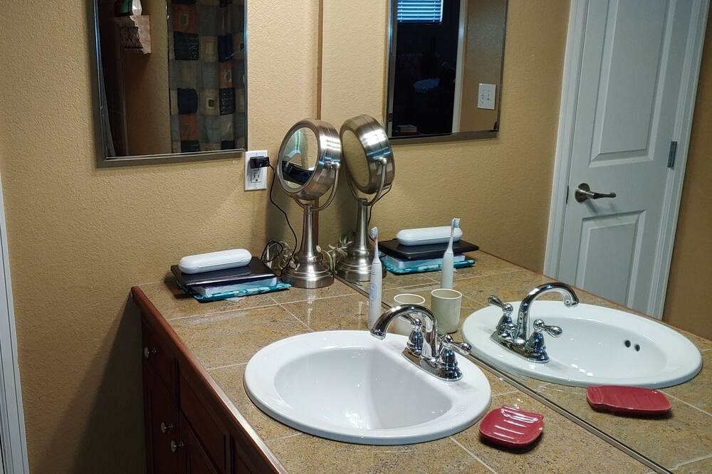 Photo of Bedroom in Vista Ridge