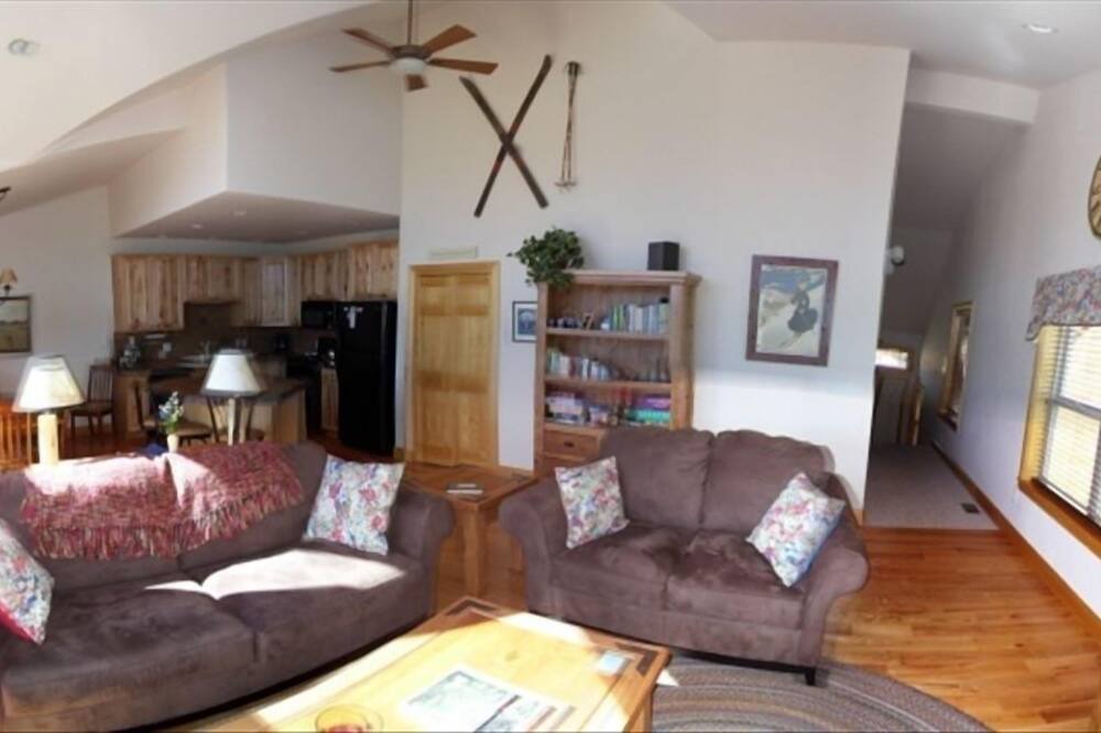 Photo of Bedroom in Pole Creek