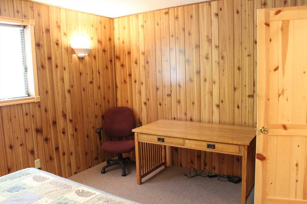 Photo of Bedroom in Lake City