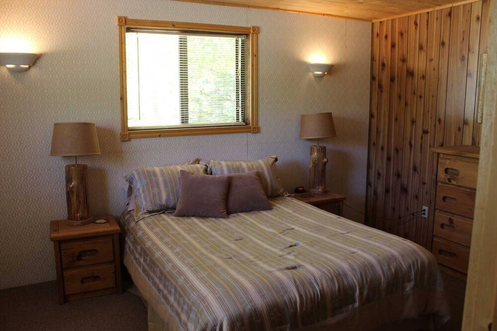 Photo of Bedroom in Lake City