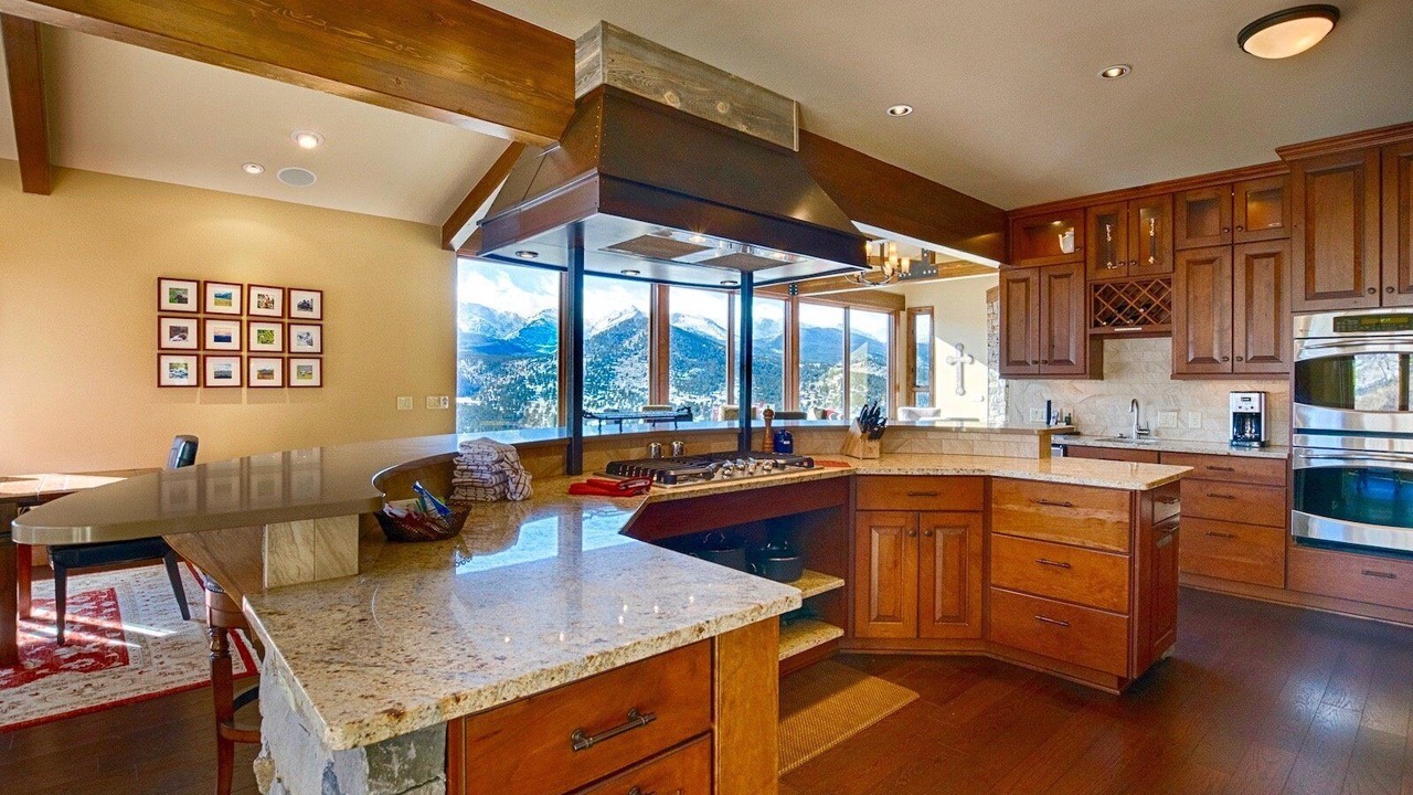 Photo of Kitchen in Windcliff Estates
