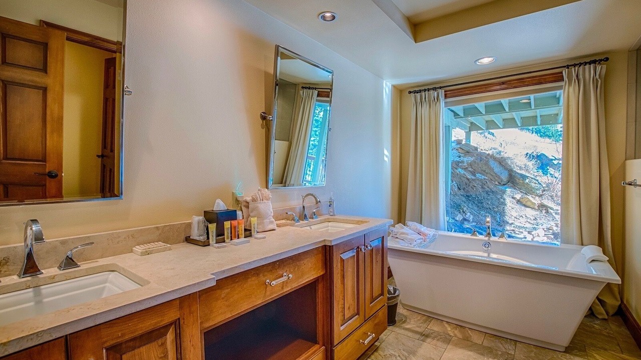 Photo of Bathroom in Windcliff Estates