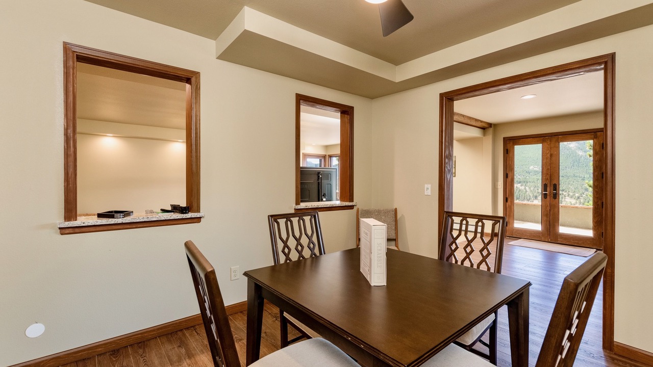 Photo of Kitchen in Windcliff Estates