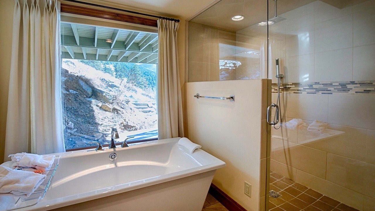 Photo of Bathroom in Windcliff Estates