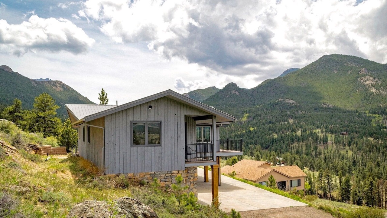 Photo of Outdoor in Windcliff Estates