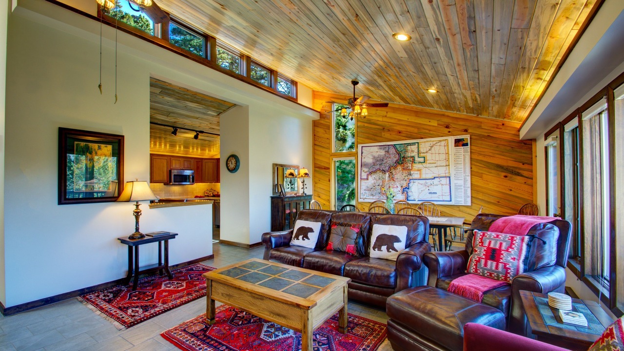 Photo of Livingroom in Windcliff Estates