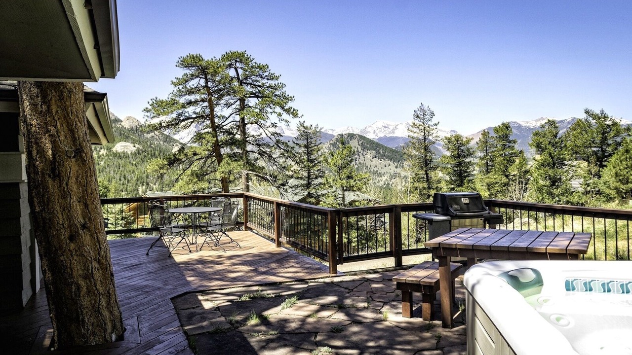 Photo of Outdoor in Windcliff Estates
