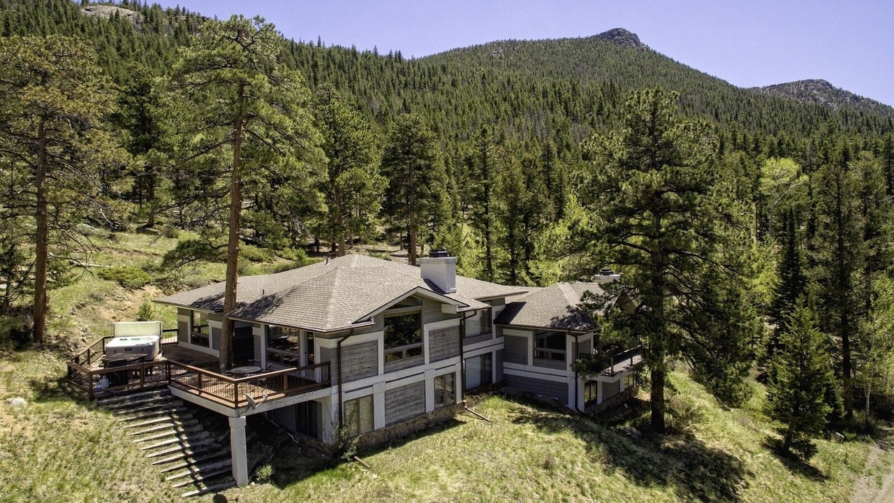 Photo of Outdoor in Windcliff Estates