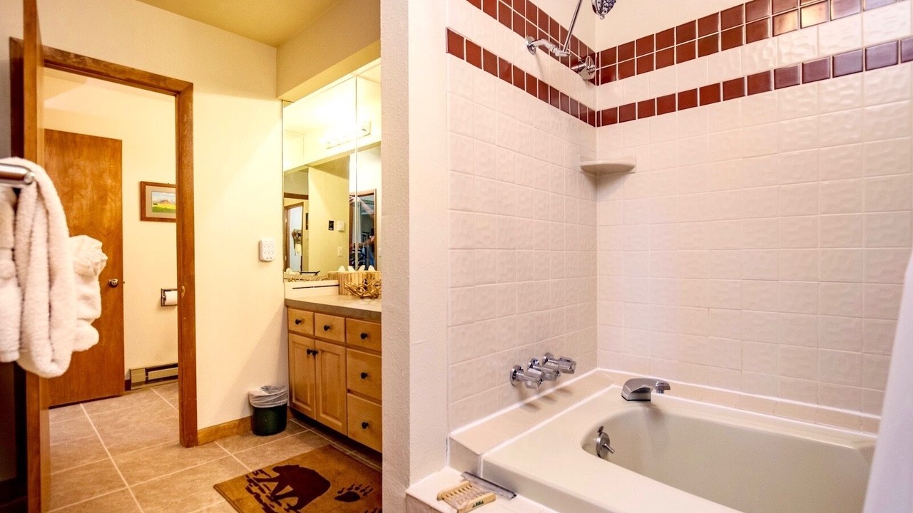 Photo of Bathroom in Windcliff Estates