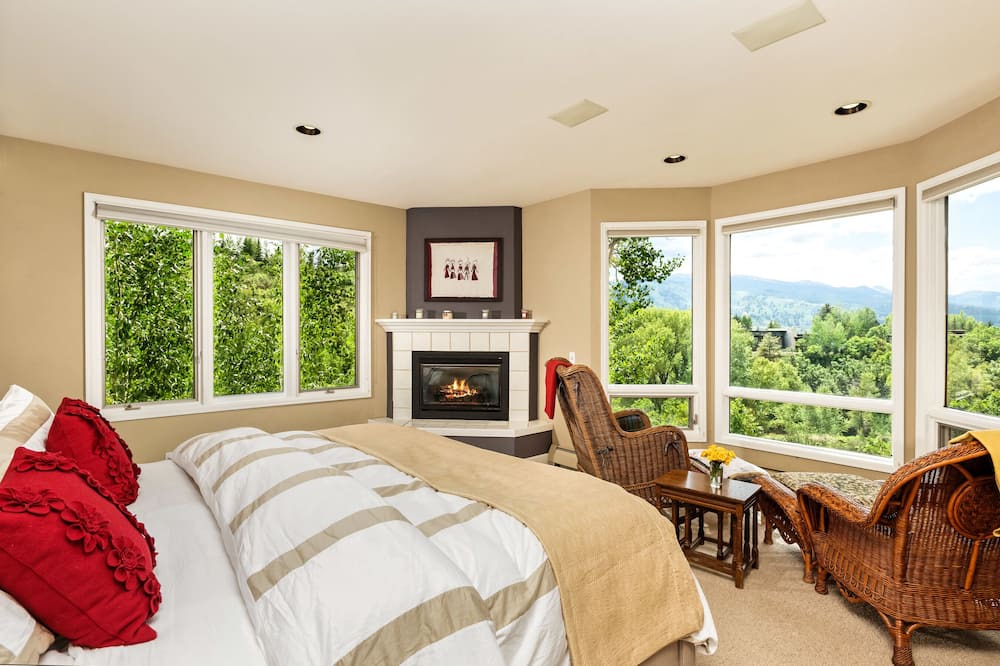 Photo of Bedroom in Red Mountain