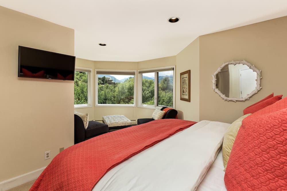 Photo of Bedroom in Red Mountain