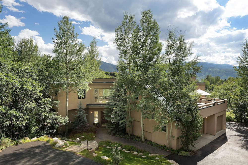 Photo of Outdoor in Red Mountain