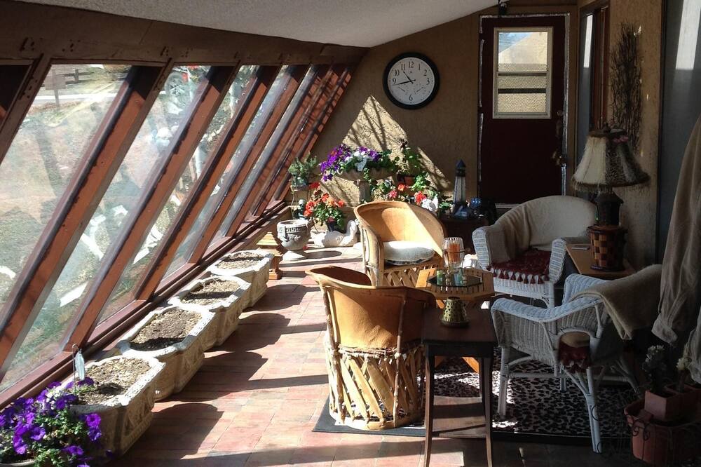 Photo of Livingroom in Divide