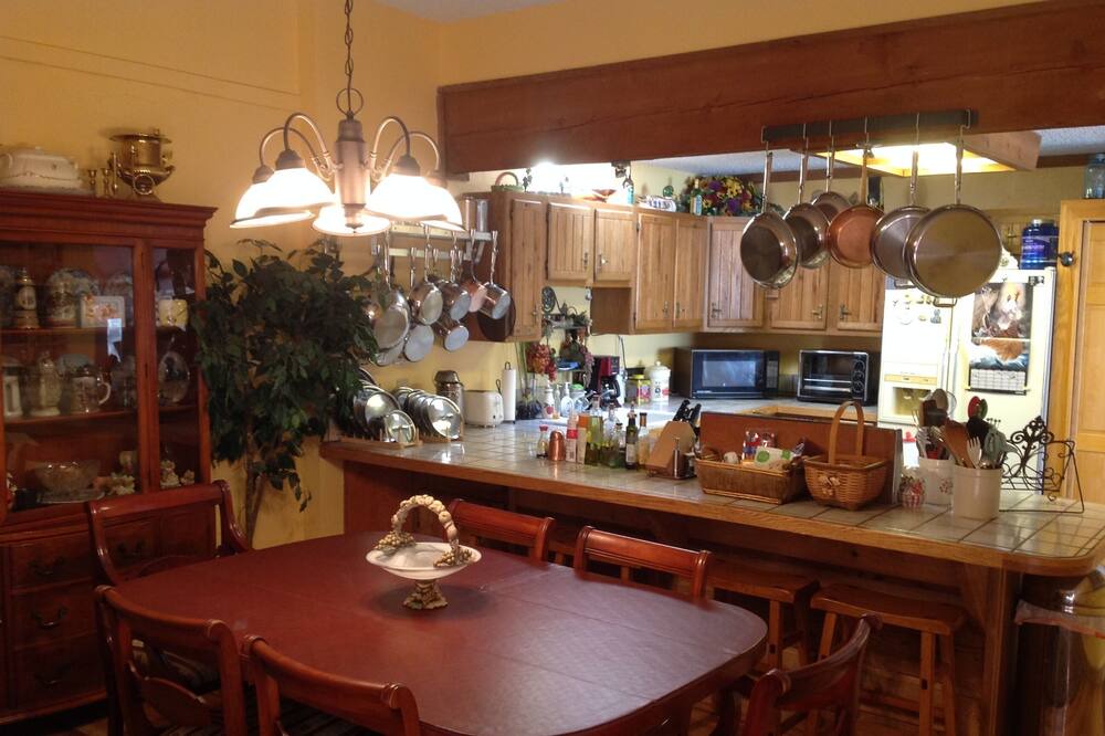 Photo of Kitchen in Divide