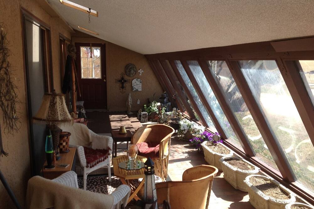 Photo of Livingroom in Divide