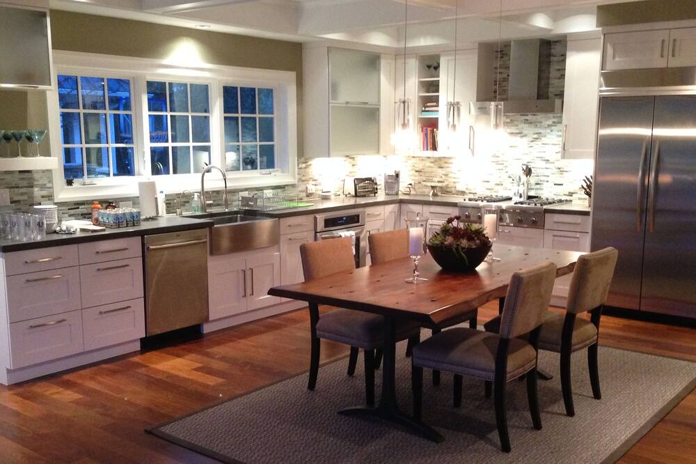 Photo of Kitchen in Newlands