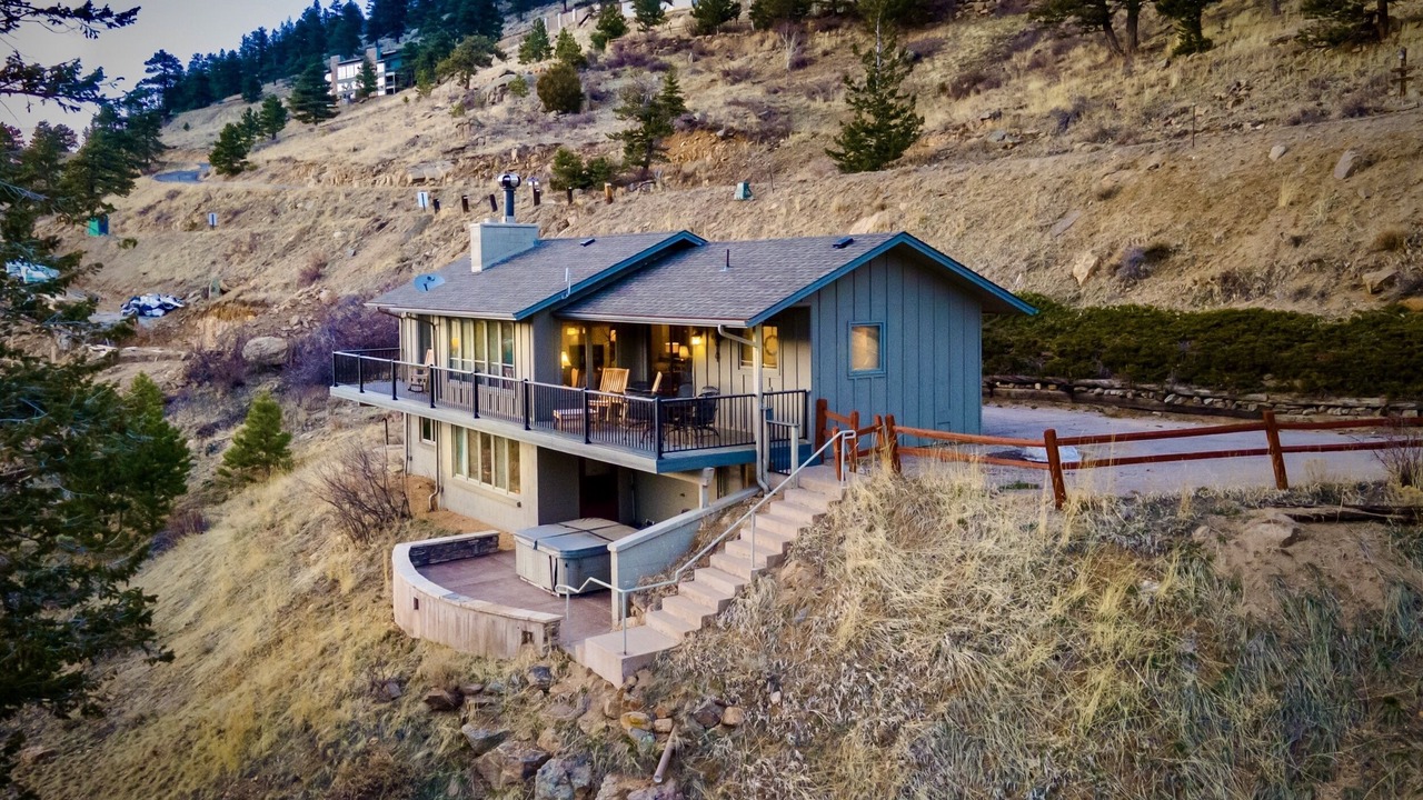 Photo of Outdoor in Windcliff Estates