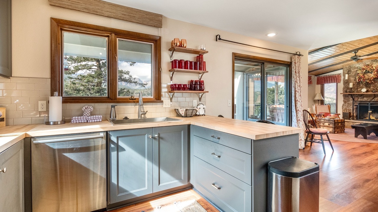 Photo of Kitchen in Windcliff Estates
