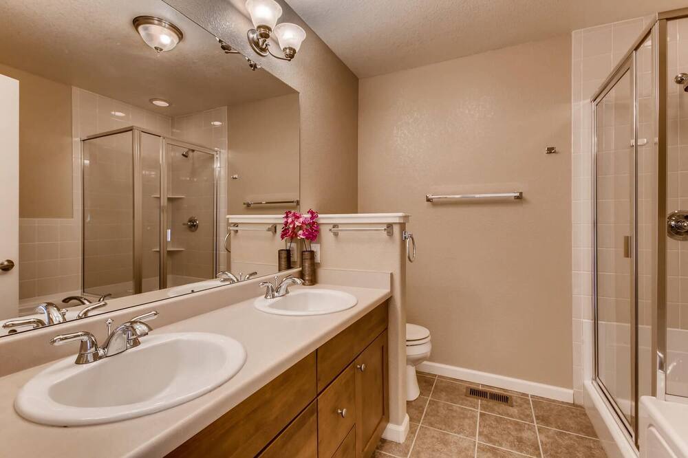 Photo of Bathroom in Highlands Ranch