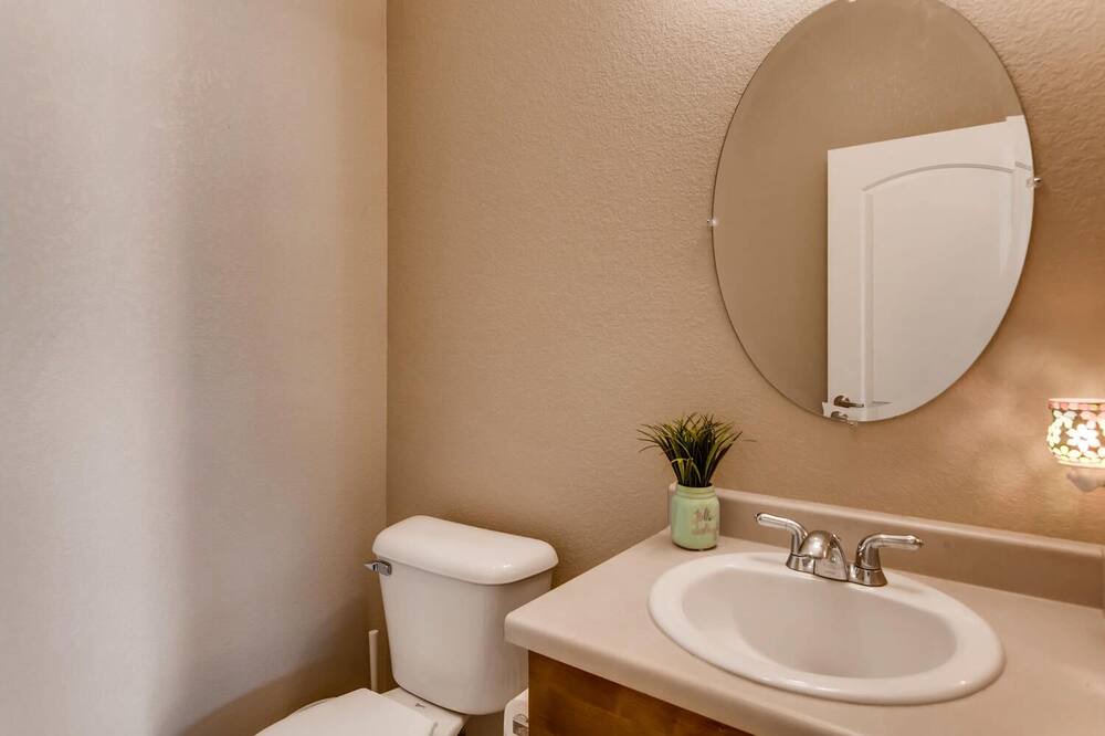Photo of Bathroom in Highlands Ranch