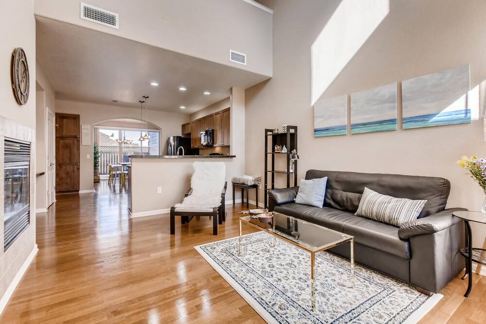 Photo of Livingroom in Highlands Ranch