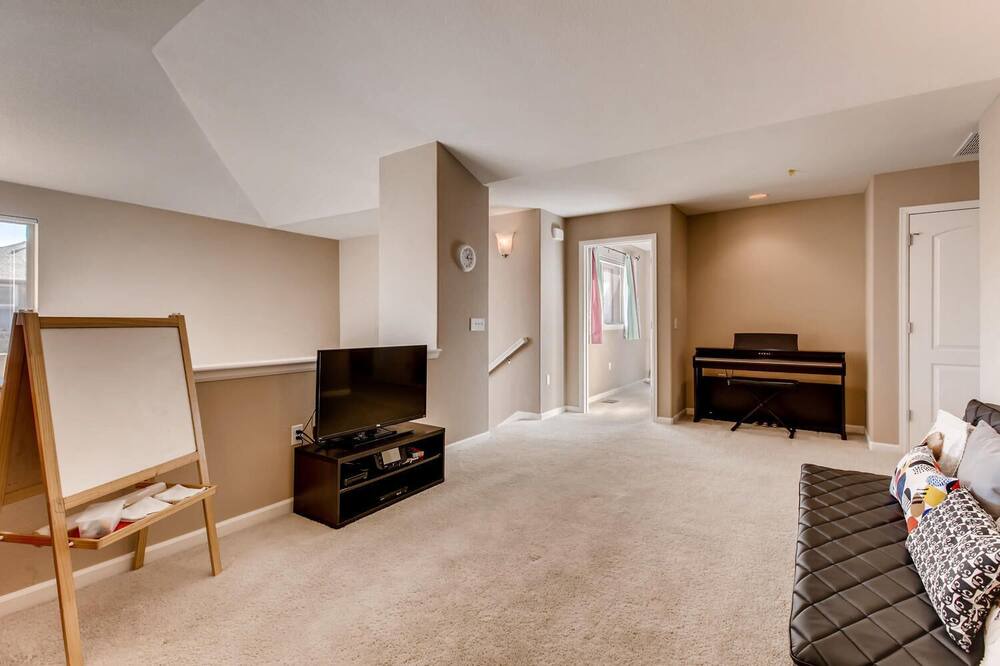 Photo of Livingroom in Highlands Ranch