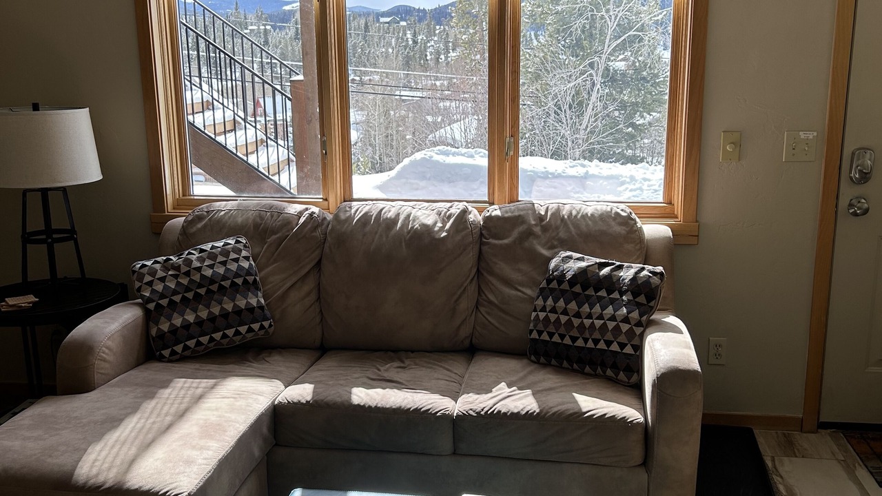 Photo of Livingroom in Summit Cove