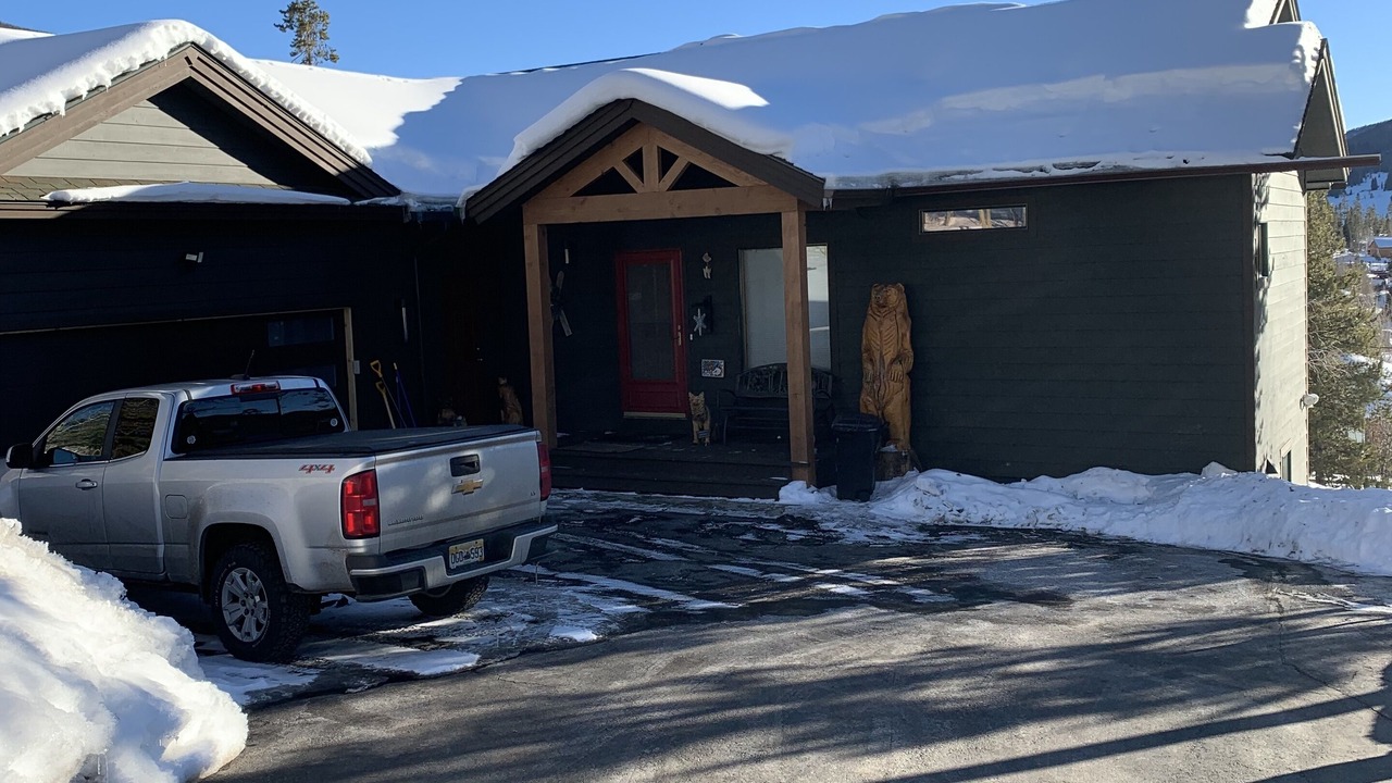 Photo of Buildings in Summit Cove