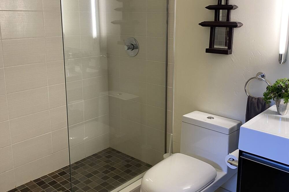 Photo of Bathroom in Dolores Lofts