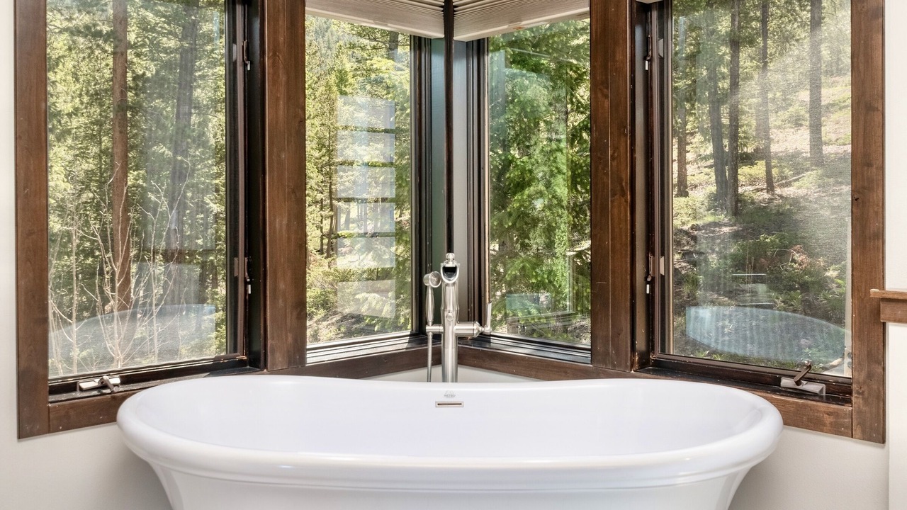 Photo of Bathroom in Windcliff Estates
