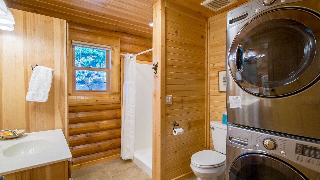 Photo of Bathroom in Windcliff Estates
