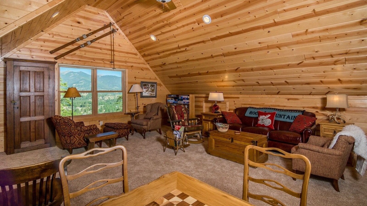 Photo of Bedroom in Windcliff Estates