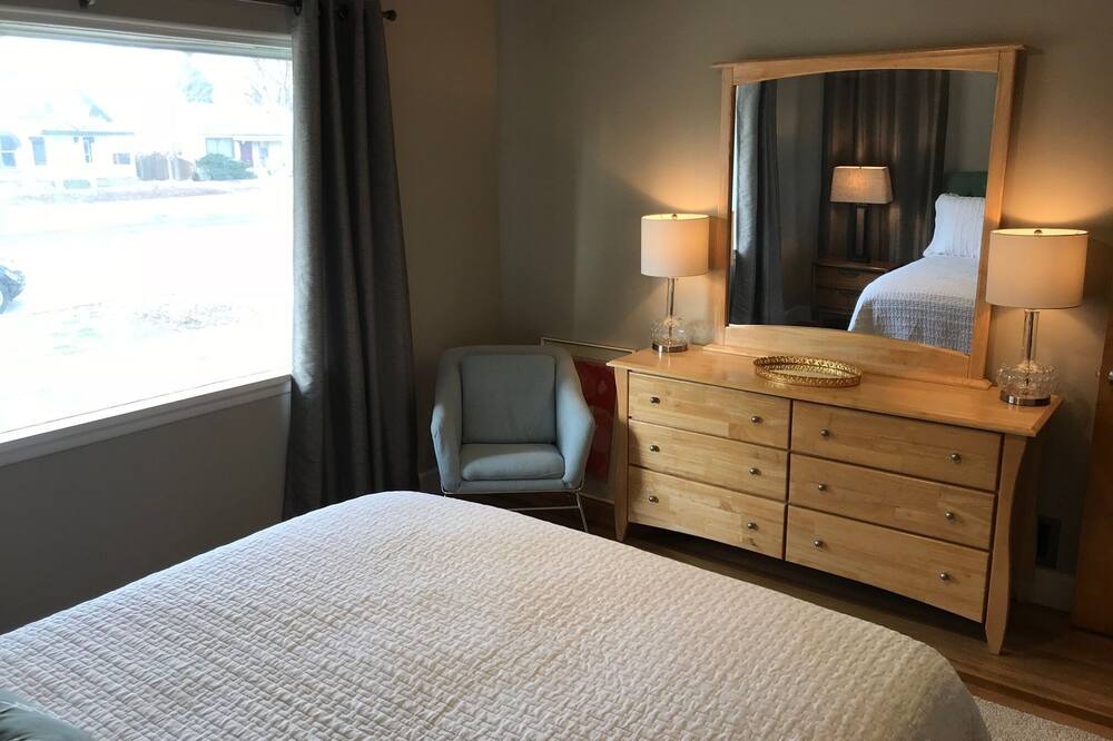 Photo of Bedroom in Old Town West