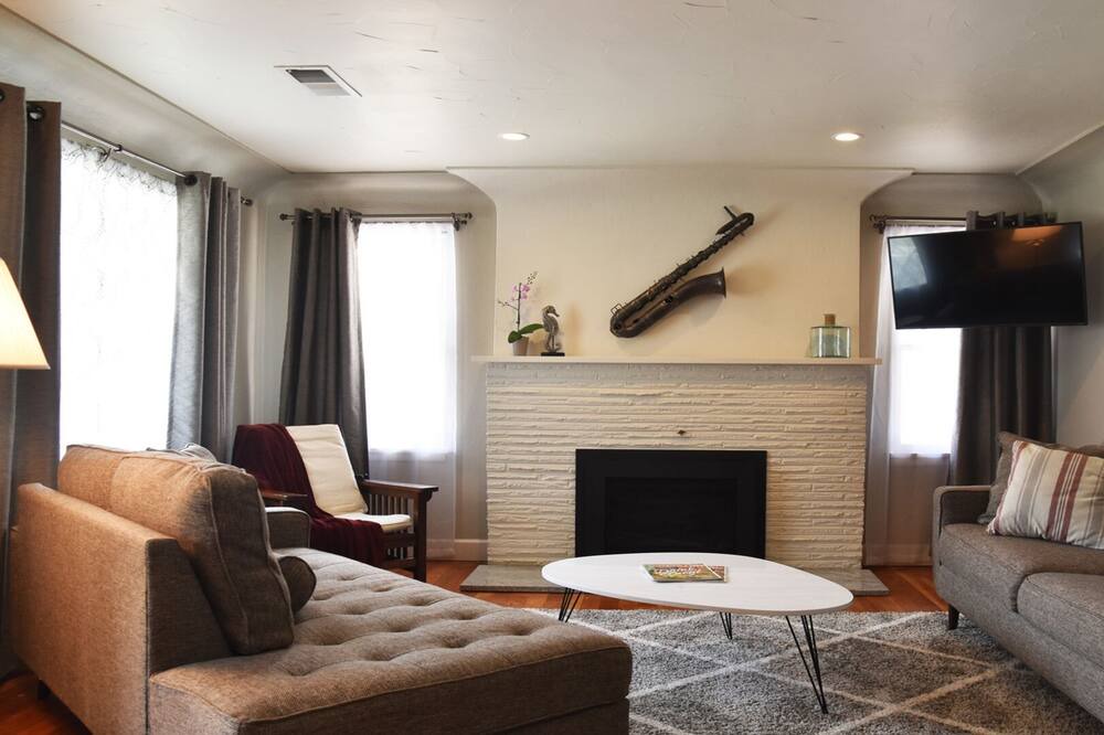 Photo of Livingroom in Old Town West