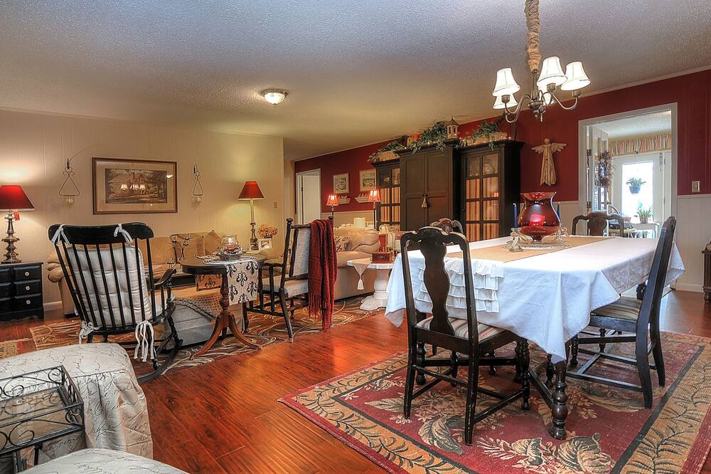 Photo of Bedroom in Salida