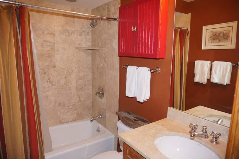 Photo of Bathroom in Aspen